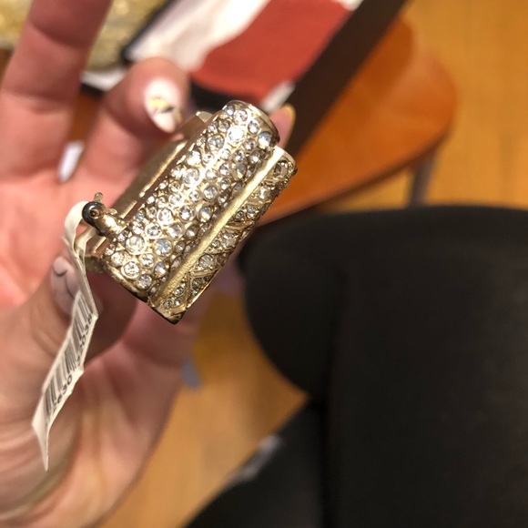 Chanel bow brooch pin - Picture 8 of 11